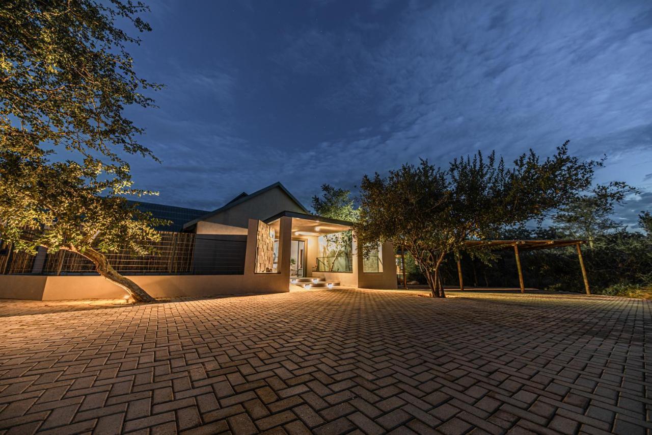 Little Kubu Lodge Hoedspruit Bagian luar foto