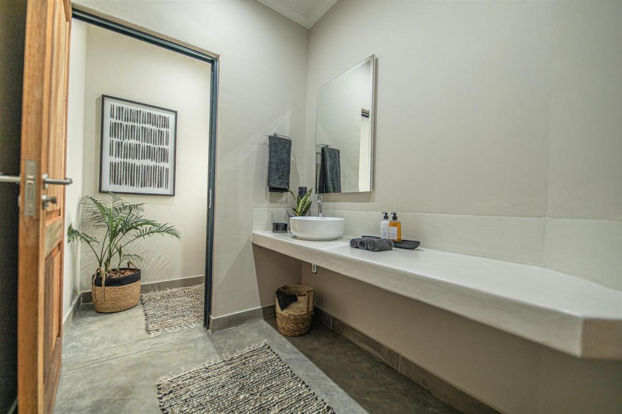 Little Kubu Lodge Hoedspruit Bagian luar foto