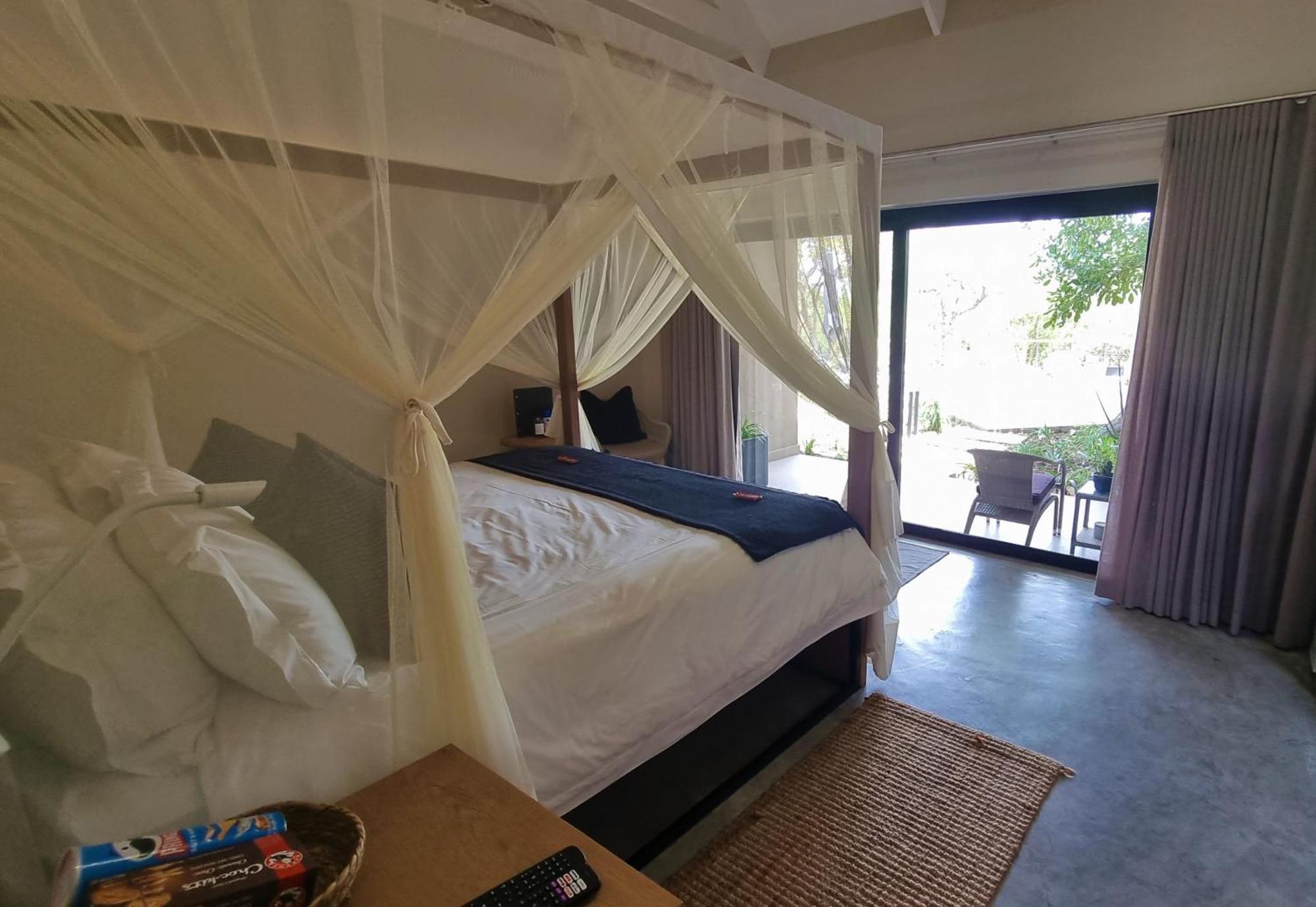 Little Kubu Lodge Hoedspruit Bagian luar foto