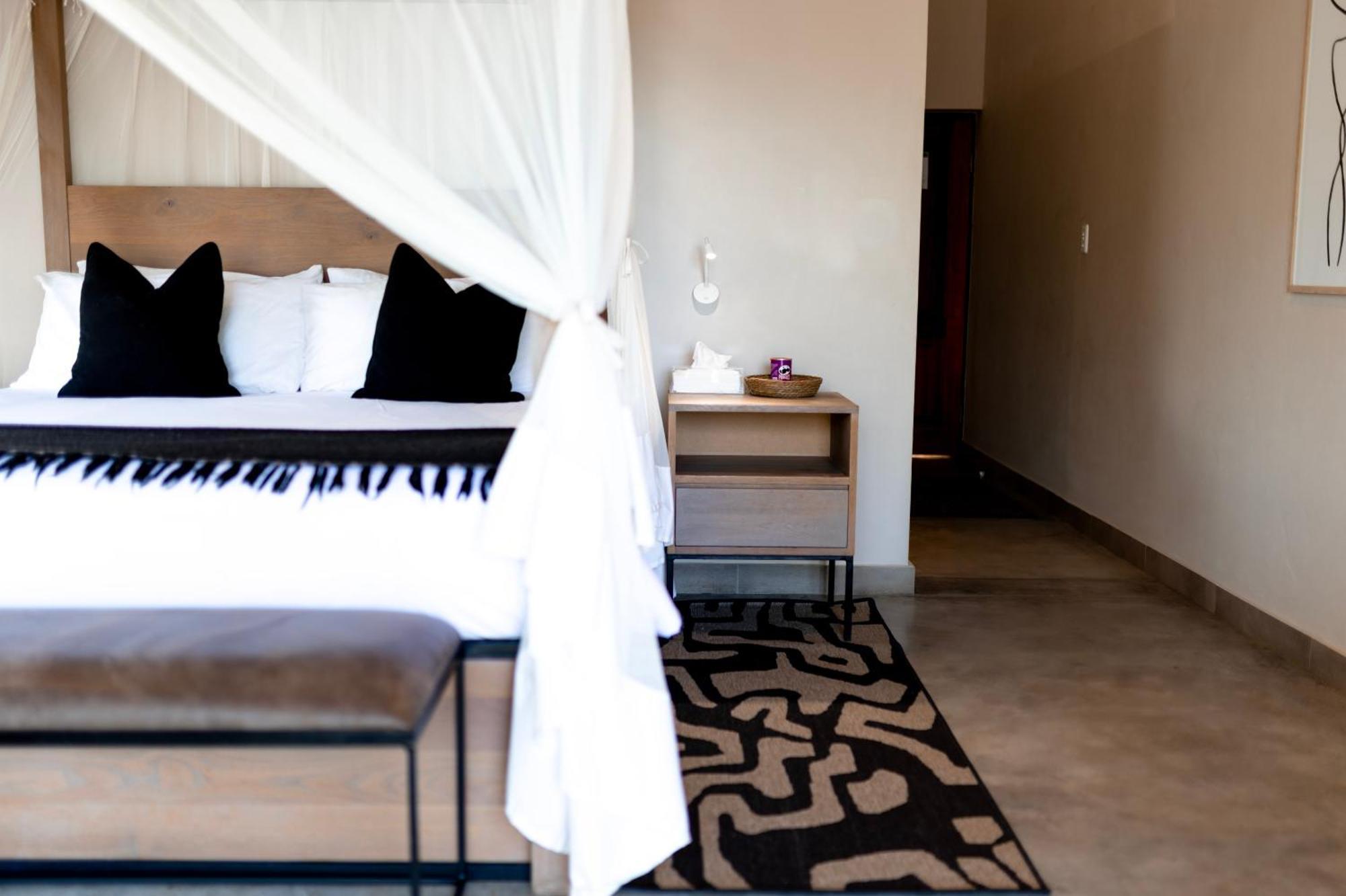 Little Kubu Lodge Hoedspruit Bagian luar foto